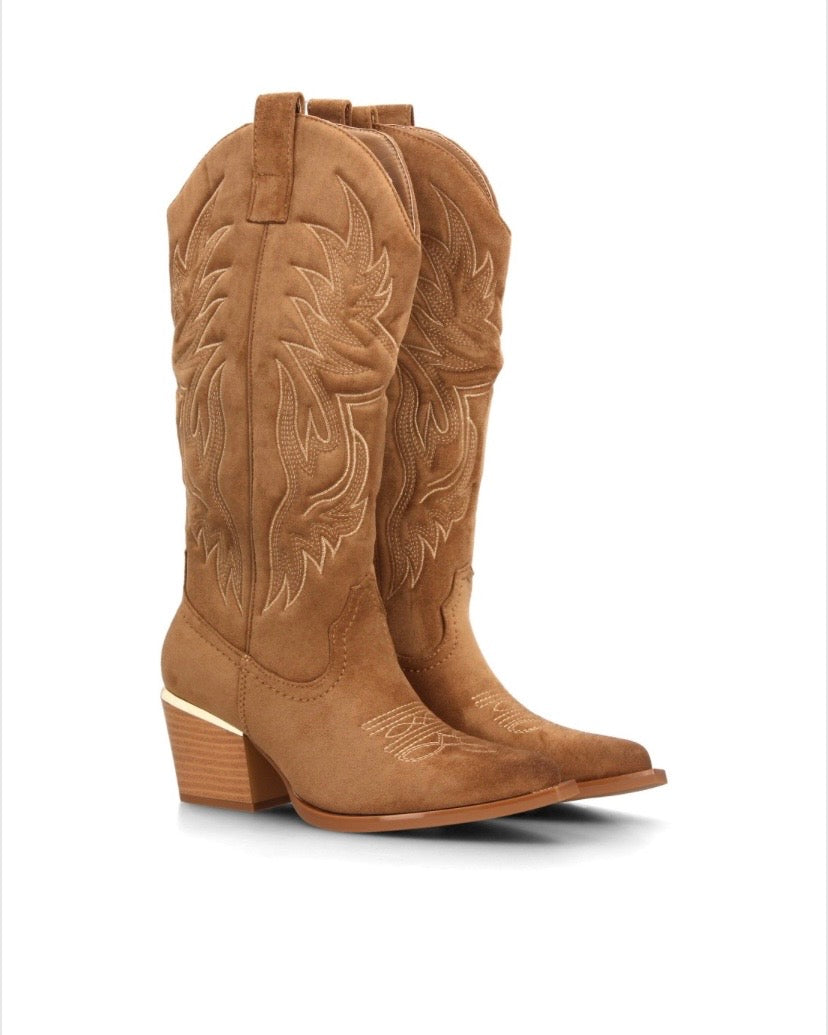 BOTAS ALTAS COWBOY Disponibles en 3 colores.