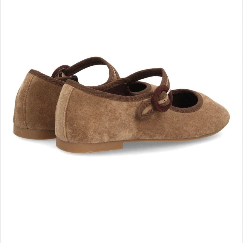 MERCEDITAS PLANAS   Disponible en 5 colores.