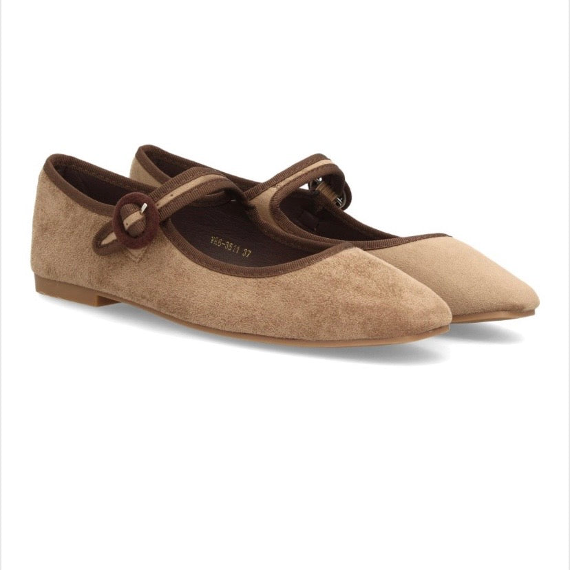 MERCEDITAS PLANAS   Disponible en 5 colores.